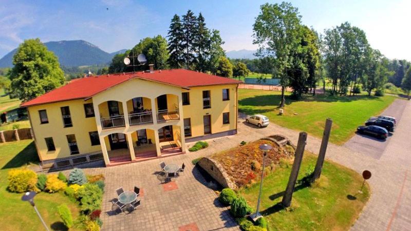 Wellness Villa Liptov 利托福卡西尼克 外观 照片
